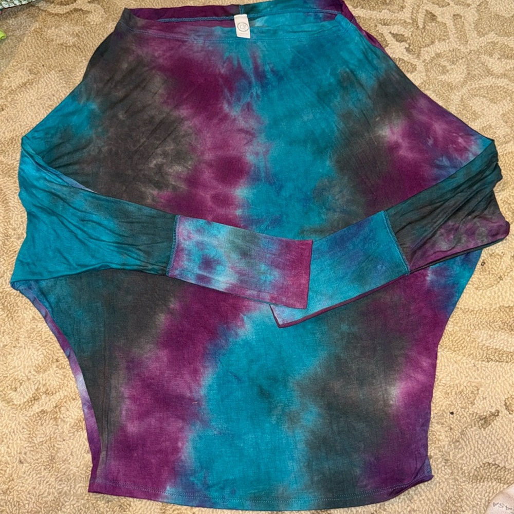 CY Fashion to top bright, blue, hot pink and brown size small very soft